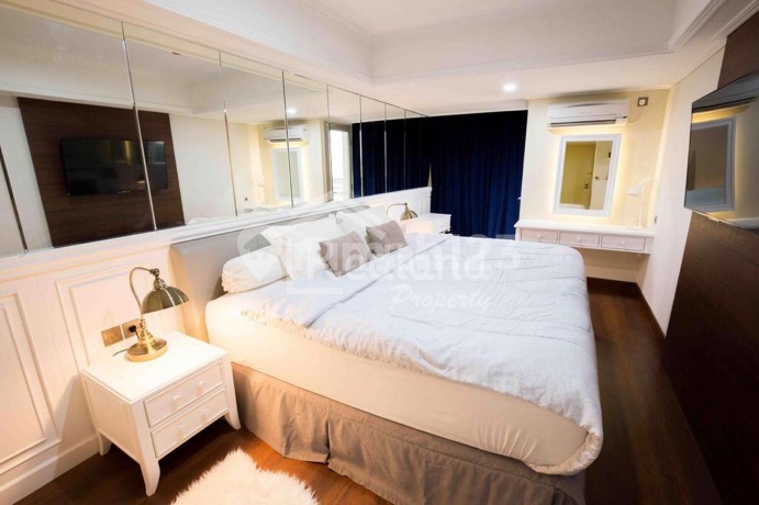 Apartemen Warholl Lt 21 , Semarang Si 1615 