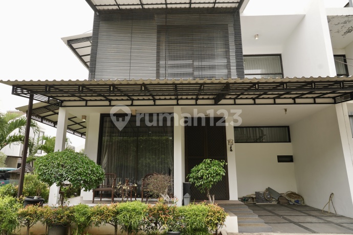 Dijual Rumah Hoek Siap Huni Dekat Stasiun Kereta Dan Mrt Di Greenwoods Townhouse Tangsel Dekat Jaksel