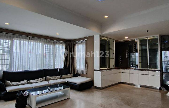 DIJUAL 3+ br semi furnish Apt Royal Mediterania Garden Jakarta Barat
