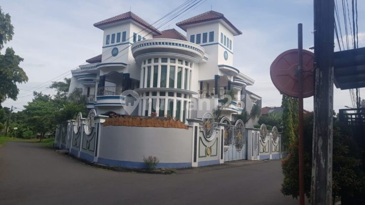 Rumah Mewah Full Furnished Komplek Bumi Malaka Asri Duren Sawit Jaktim Rumah Mewah Full Furnished Komplek Bumi Malaka Asri Duren Sawit Jaktim