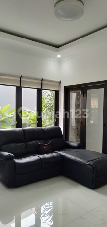 Di Jual Rumah Bangunan Minimalis Modern Lokasi Area Cigadung