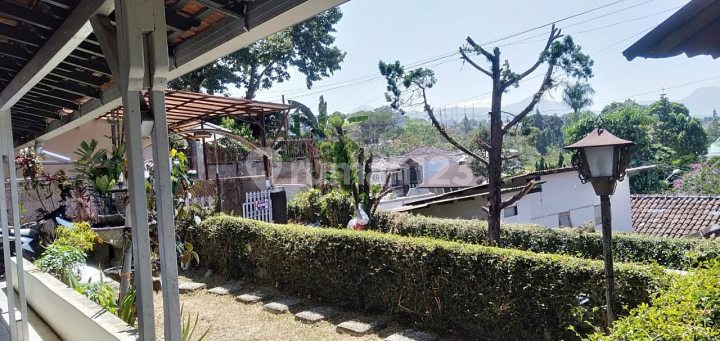 Di Jual Cepat Rumah Bonus Kosan Harga Di Bawah Njop Lokasi Dago Di Jual Cepat Rumah Bonus Kosan Harga Di Bawah Njop Lokasi Dago