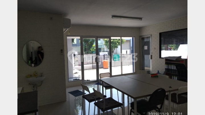 Gudang Siap Pakai, Luas 540 M.sq., Container 40 Ft. bisa Masuk, Dekat Toll, di Kawasan Industry dan Pergudangan Taman Tekno, BSD. Gudang Siap Pakai, Luas 540 M.sq., Container 40 Ft. bisa Masuk, Dekat Toll, di Kawasan Industry dan Pergudangan Taman Tekno, BSD.