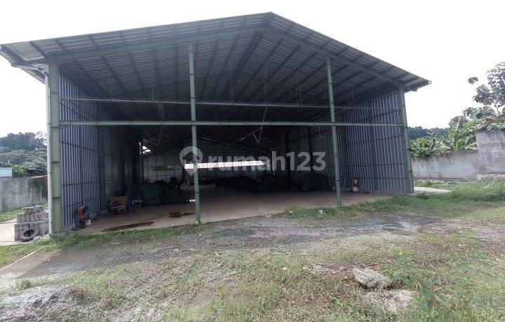 Pabrik di Jl.Raya Karadenan-Pomad Cibinong Bogor