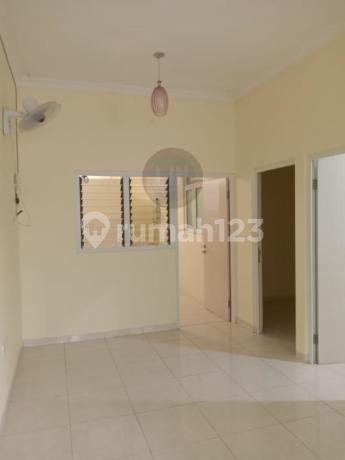 Rumah siap huni di Plamongan Indah