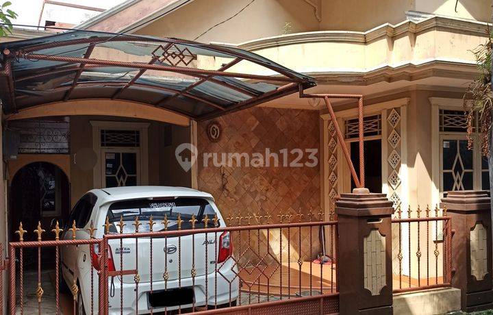 Rumah Tua Luas di Jl Perikani Rawamangun Jakarta