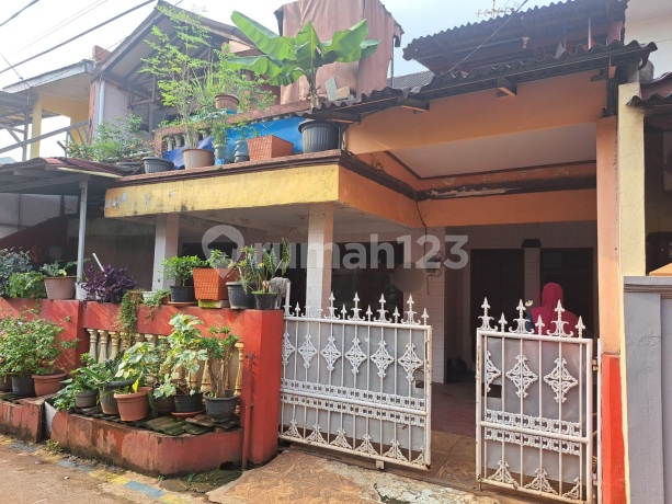 Rumah 2 Lantai di Taman Cikunir Indah Siap Huni Rumah 2 Lantai di Taman Cikunir Indah Siap Huni