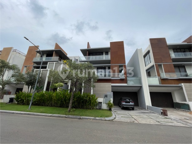 For Sale Rumah 3 Lantai Di Citraland Megah, Batam Centre