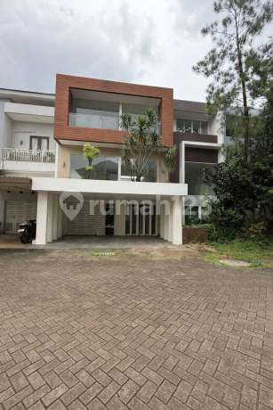 Rumah Modern 2 Lantai Private Poll Sektor 9 Bintaro Jaya Rumah Modern 2 Lantai Private Poll Sektor 9 Bintaro Jaya