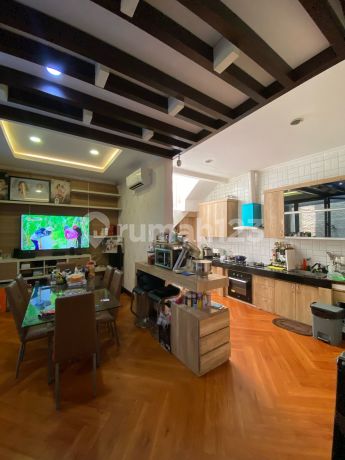 Dijual Rumah 2 LT Discovery Bintaro Sektor 9 Dijual Rumah 2 LT Discovery Bintaro Sektor 9