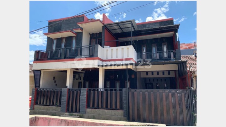 Dijual Rumah Komplek Bumi Orange Strategis Dekat Stasiun Kereta Cepat Bandung