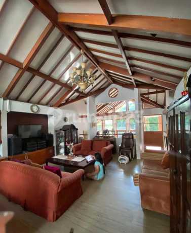 Prime Location! Dago Semi-Furnished House with City and Nature View in Bandung