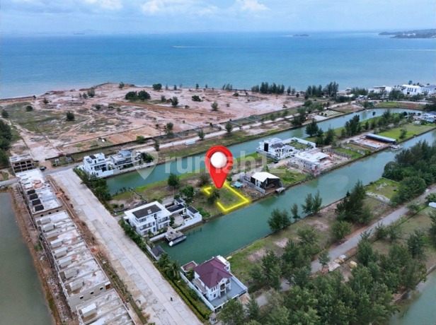 Ready-to-Build 600 M2 Plot with Best Seaview in Batam Ready-to-Build 600 M2 Plot with Best Seaview in Batam