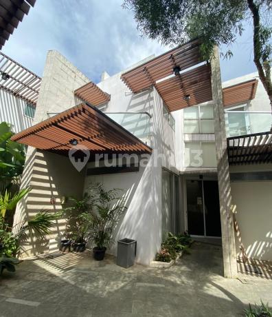 Rumah milimalis siap huni 3lantai lokasi tenang bintaro sec9 Rumah milimalis siap huni 3lantai lokasi tenang bintaro sec9
