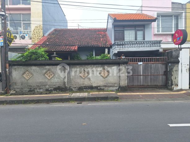 Dijual Rumah Nyaman 1.5 Lantai di Jalan Utama Monang Maning