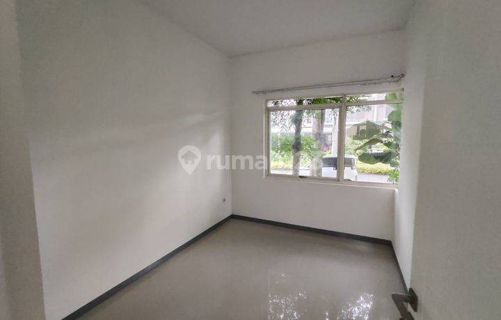 rumah besar keren banget di kota baru parahyangan