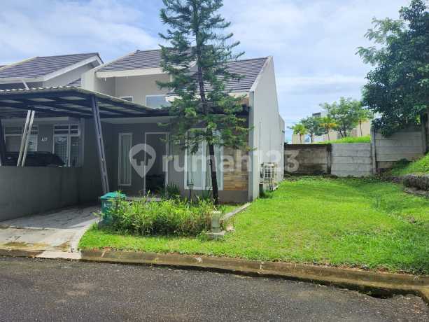 Comfortable Ready-to-Occupy House in Sentul Alaya Bogor Comfortable Ready-to-Occupy House in Sentul Alaya Bogor