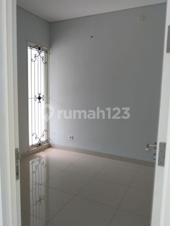 For Rent House in Alyndra Area Harapan Indah Bekasi