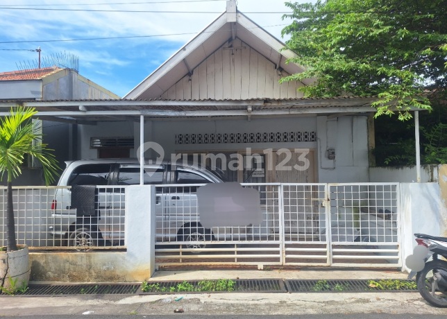 Kost / Rumah Lama di Jl Kampung Baris Karangturi Semarang Timur