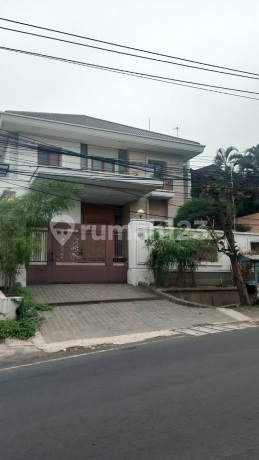 Rumah Mewah di Jl Papandayan Raya Gajahmungkur Semarang Rumah Mewah di Jl Papandayan Raya Gajahmungkur Semarang
