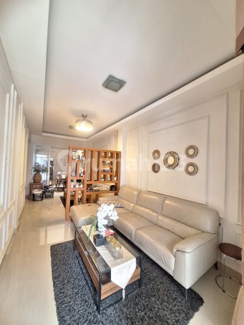 Beautiful Beverly Green House Near Batam City Ferry Terminal Beautiful Beverly Green House Near Batam City Ferry Terminal