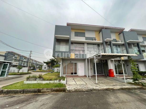 Dijual Murah Town House Hook Dekat Universitas Iteba Batam