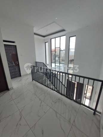 Rumah Tengah Kota Kembar Tengah 2lantai Baru
