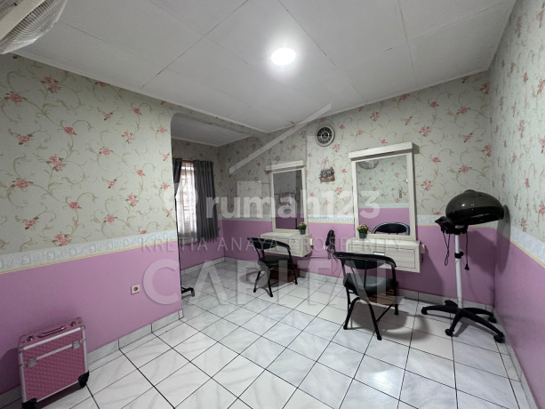 House can be for Business Use in Dian Permai Behind Sumber Sari Bandung House can be for Business Use in Dian Permai Behind Sumber Sari Bandung