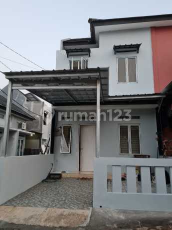 Jual rumah 2 lantai di Oscar Residence Pamulang Jual rumah 2 lantai di Oscar Residence Pamulang