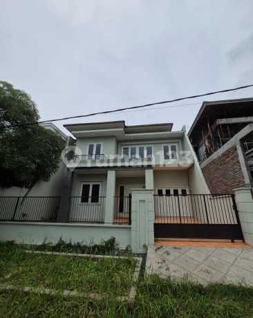 Rumah 2 Lantai Bagus SHM di Villa Galaxy Siap Huni Rumah 2 Lantai Bagus SHM di Villa Galaxy Siap Huni