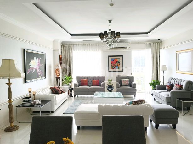 Belleza 3+1 Kamar, 285 M, Full Furnished, Minimalis Harga 6.5 M