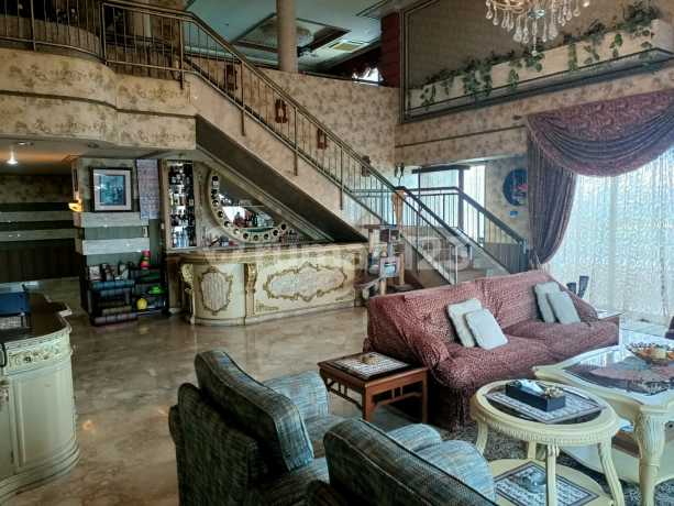 Dijual Apartemen Park Royale 4 Kamar Furnished Lokasi Strategis, CBD area