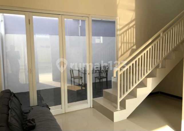 Rumah Dijual - Magnolia Park 3 Strategis 3 Kamar Tidur 1M Nett