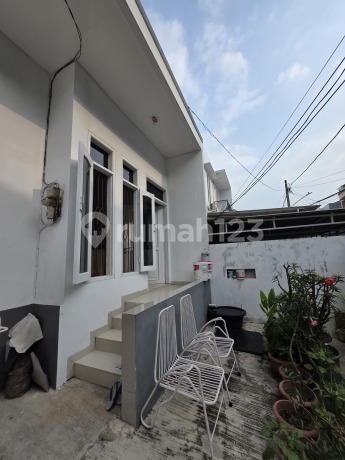 Rumah Siap Huni Di Gading Elok Timur Sudah Tinggi Dari Jalan Full Renov