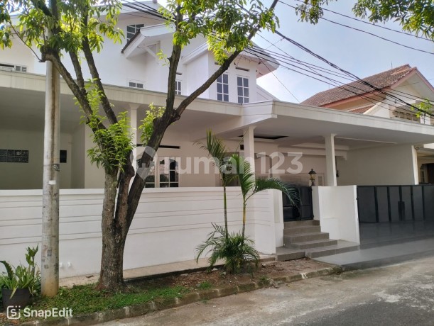 Turun Harga! Rumah Bintaro Sektor 6, LT 341, Kolam Renang, bisa KPR. Turun Harga! Rumah Bintaro Sektor 6, LT 341, Kolam Renang, bisa KPR.