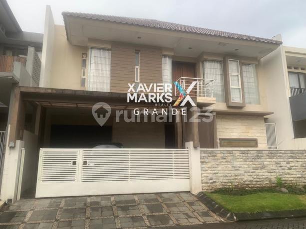 Rumah Siap Huni Full Furnished di Istana Dieng