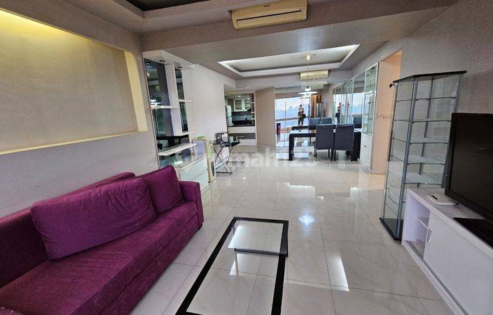 Kondominium Taman Anggrek, 2+1 Bedrooms, Unit Sudut Luas