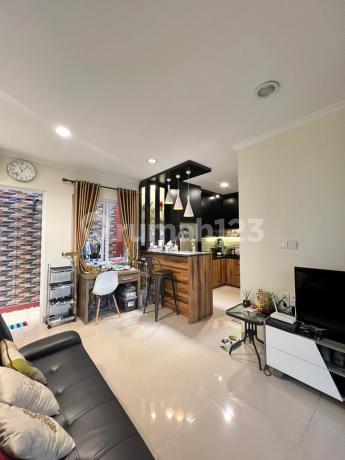 Dijual Rumah Premium Rossini Utara Furnished, Dekat Danau & Jogging Track - Harga 2,7 M Dijual Rumah Premium Rossini Utara Furnished, Dekat Danau & Jogging Track - Harga 2,7 M