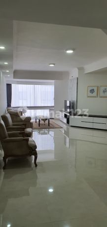 Disewakan Taman Anggrek 3Bedroom Furnish Bagus