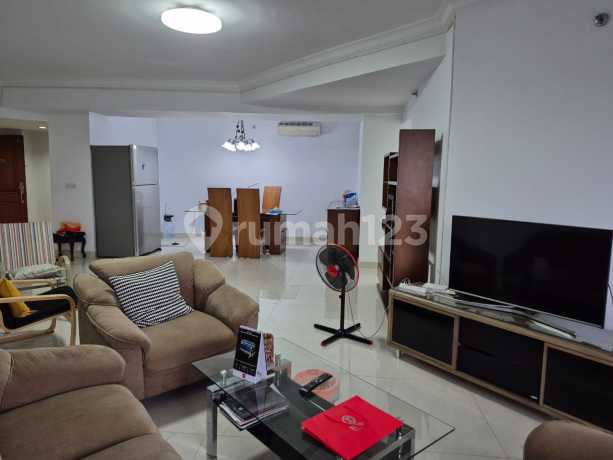 Disewakan Kondominium Taman Anggrek 3bedroom Furnish Lantai Rendah Disewakan Kondominium Taman Anggrek 3bedroom Furnish Lantai Rendah