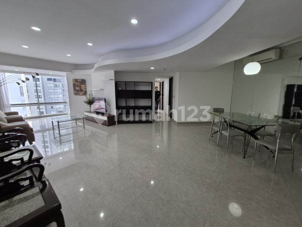 Disewakan Taman Anggrek 3bed Furnish Bagus