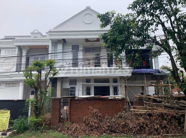 New House, 2 Floors, Corner Lot Located on the Main Roadside of Megapolitan Cinere Estate Complex.