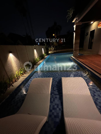 Modern Luxury & Elegance Home With Private Swimming Pool Modern Luxury & Elegance Home With Private Swimming Pool