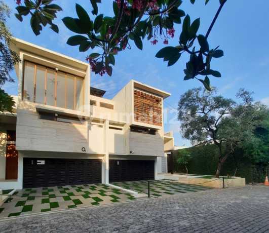 Luxury Townhouse Ampera Jakarta Selatan - LT Besar & Kolam Renang Pribadi F02