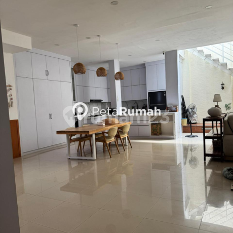 Dijual Villa Jalan Sunggal Komplek The Somerset Regency - Sunggal Dijual Villa Jalan Sunggal Komplek The Somerset Regency - Sunggal