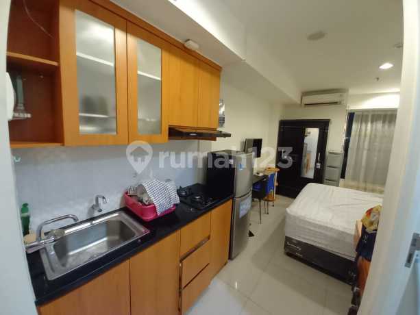 Jual Apartemen Furnished Studio Tower Emerlad