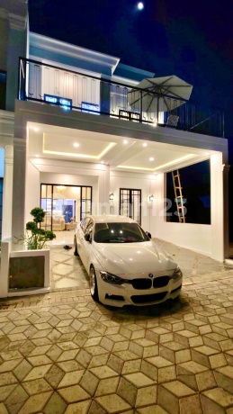 Rumah Mewah American Classic di Cluster Ghania Semarang Rumah Mewah American Classic di Cluster Ghania Semarang