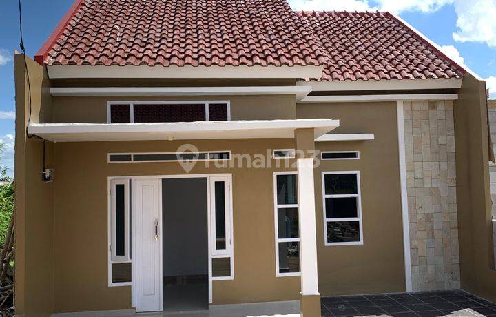 Rumah di jual Lokasi Depok Dekat Jalan Raya Cash Only