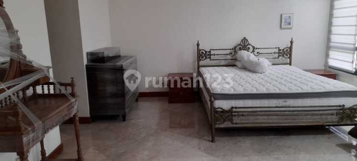 Disewakan Apartemet Grand Tropic Full Furnished Disewakan Apartemet Grand Tropic Full Furnished