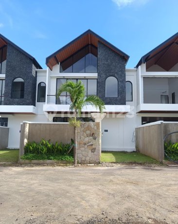 Ready-to-Occupy Villa in a Modern Cluster in Jimbaran